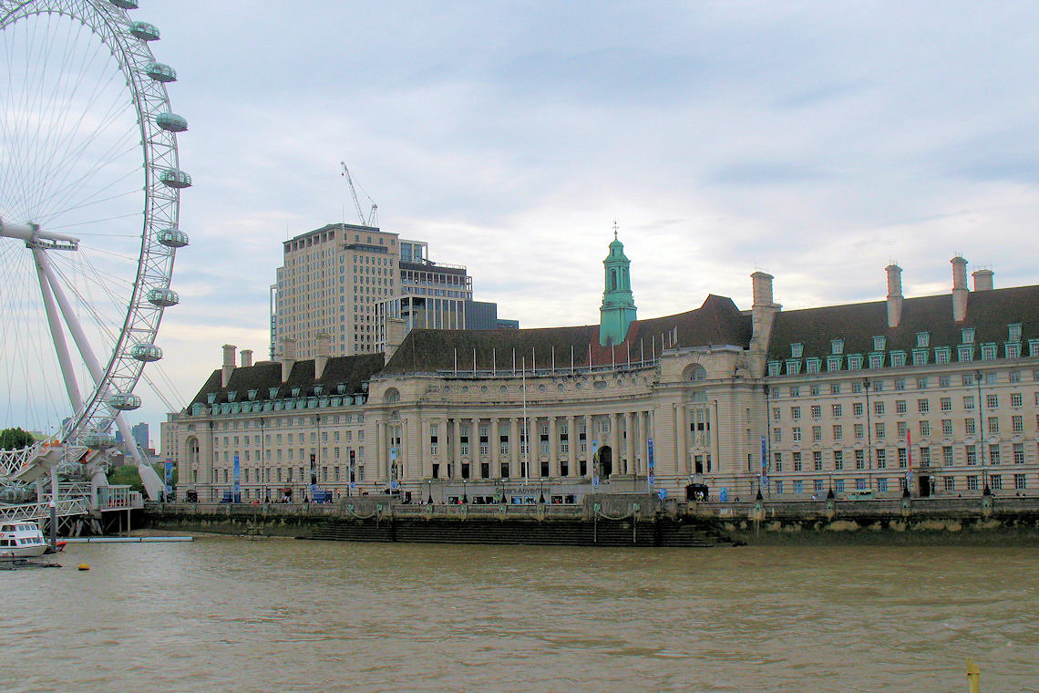 Eye and County Hall photograph